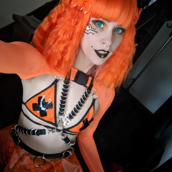 Meet your Posher, Lisa - Picture 1 of 1